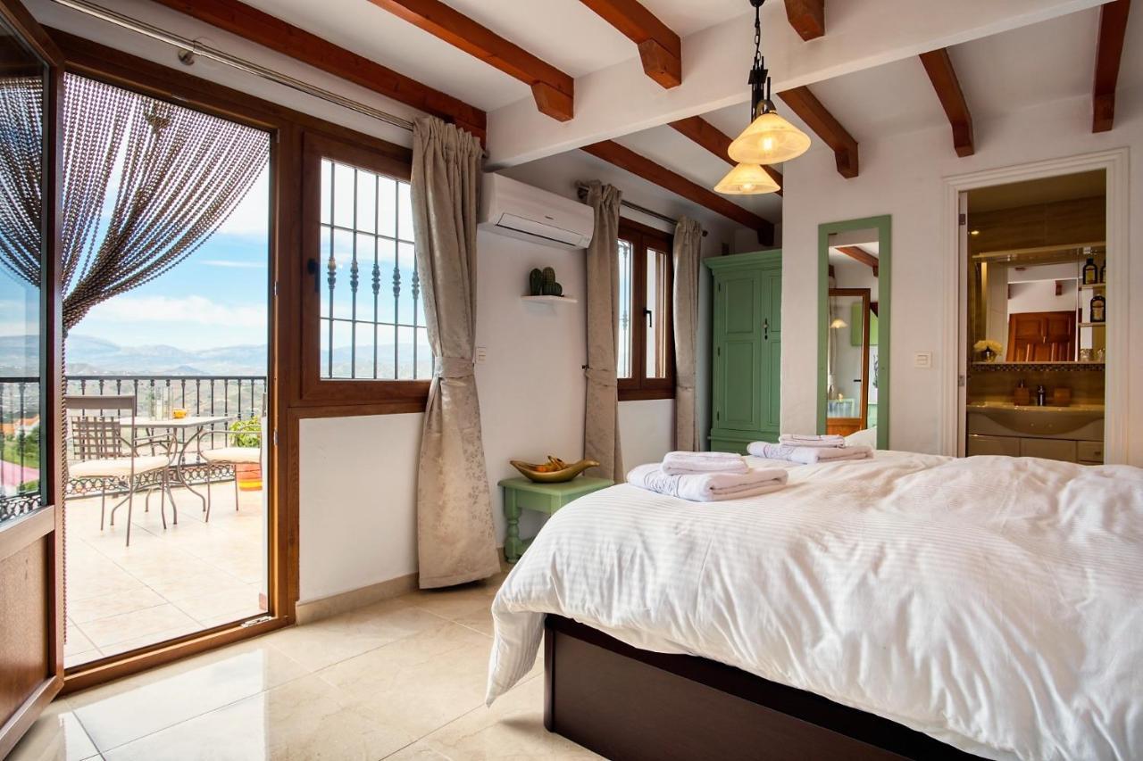 Casa Las Torres B&B Iznate Luaran gambar