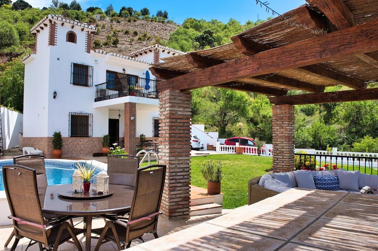 Casa Las Torres B&B Iznate Luaran gambar